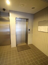 クレセント谷町の物件外観写真